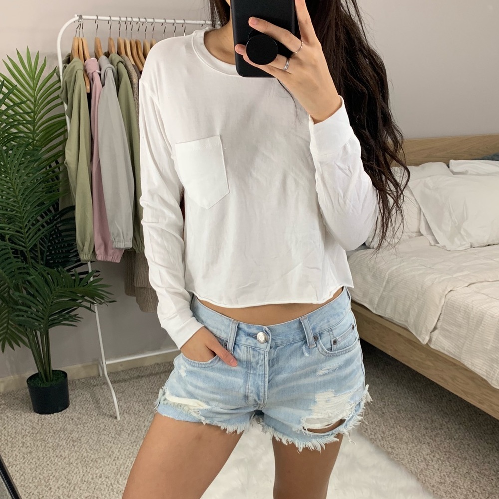 🆕 Gretchen- White Cropped Long Sleeve - Picture 2 of 5